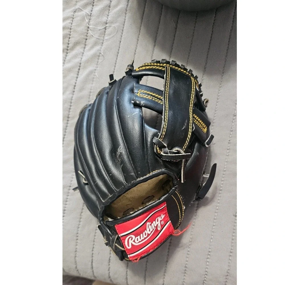 Rawlings Mark of a Pro Youth Baseball Glove Black Right Hand Throw 9 Inch